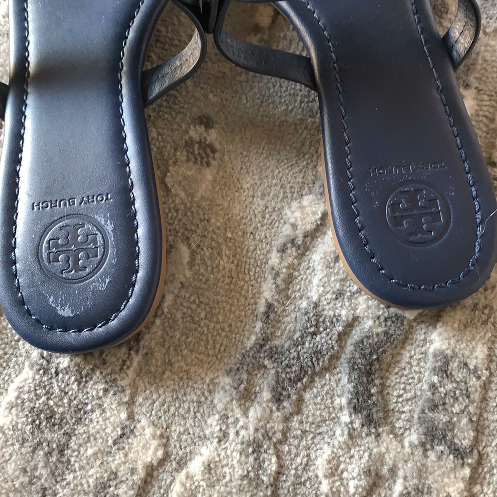 Tory Burch Miller’s - Picture 3 of 4